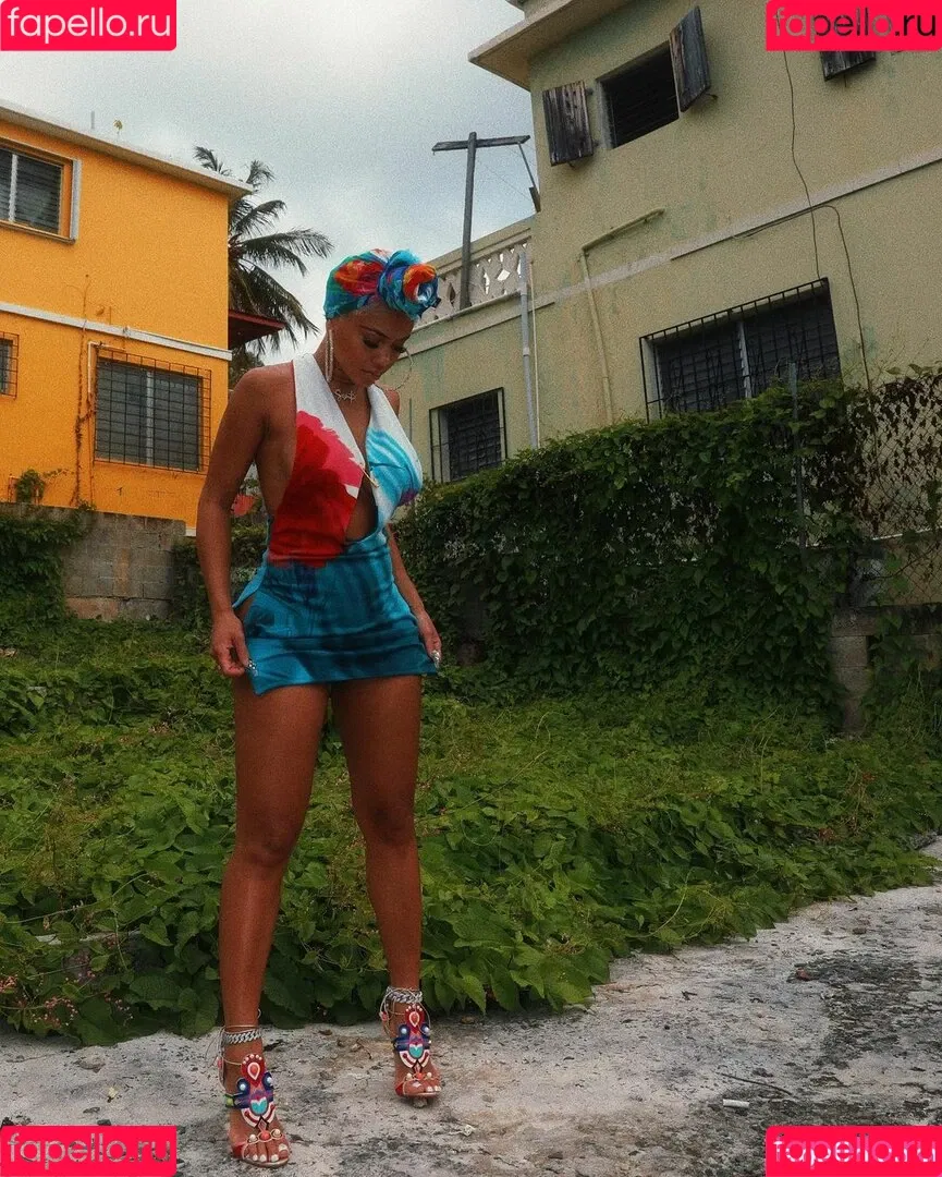 Saweetie Onlyfans Photo Gallery 
