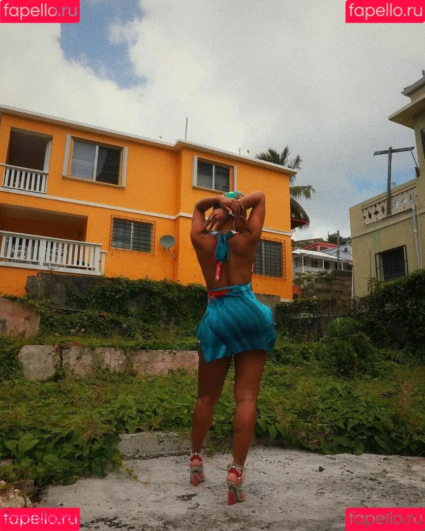 Saweetie Onlyfans Photo Gallery 