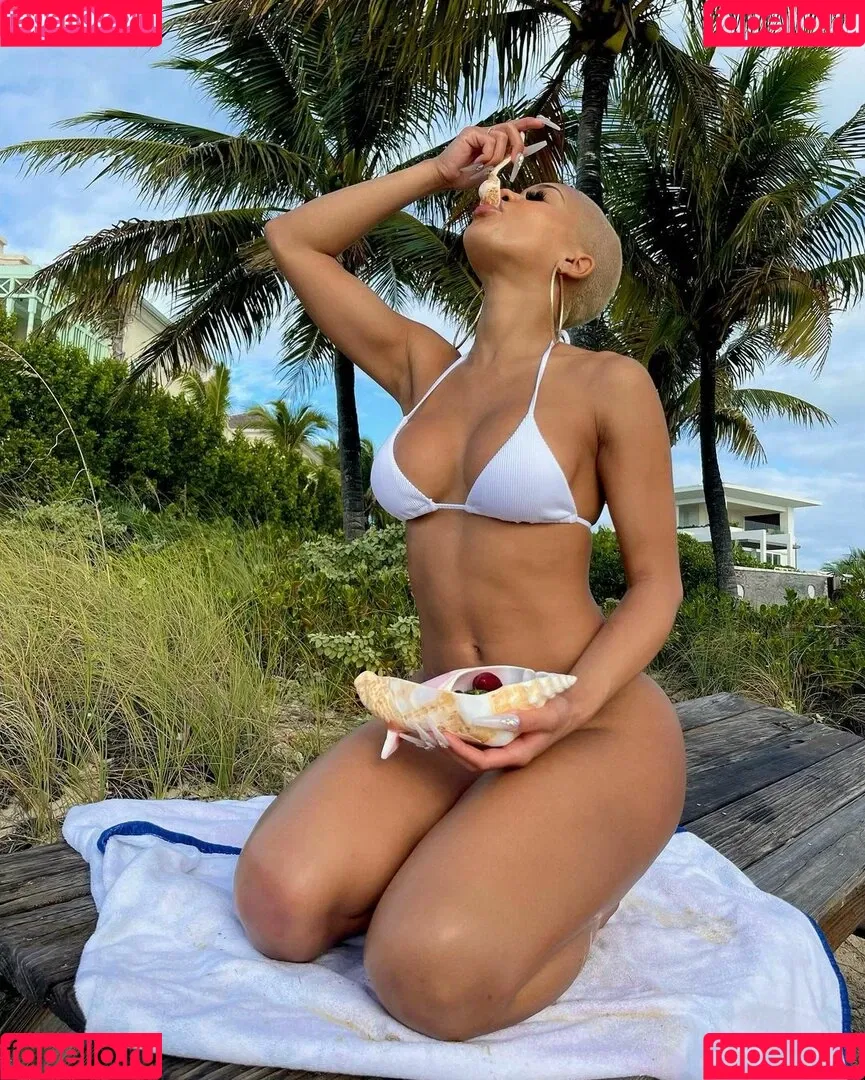Saweetie Onlyfans Photo Gallery 