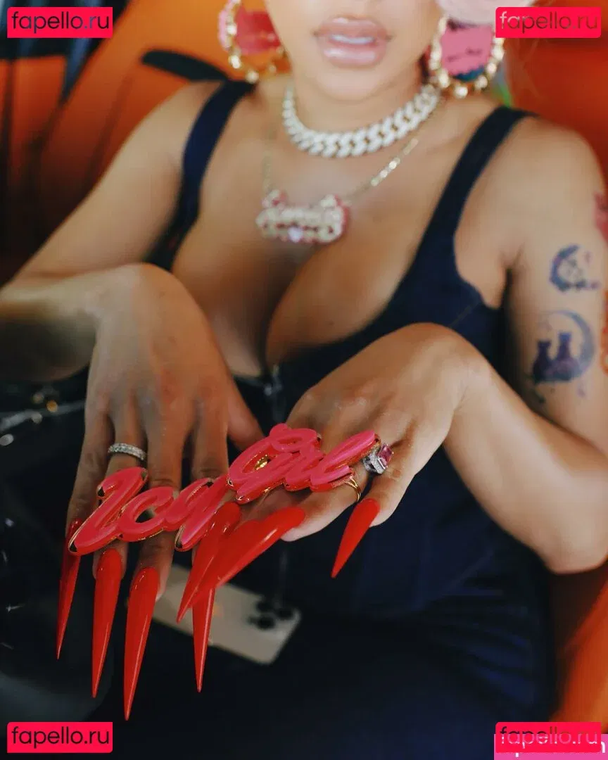 Saweetie Onlyfans Photo Gallery 