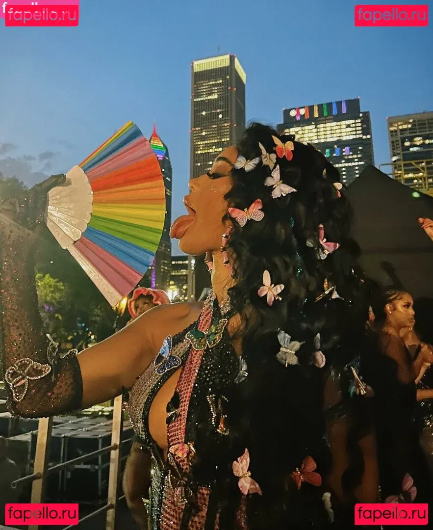 Saweetie Onlyfans Photo Gallery 