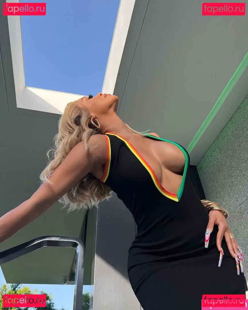 Saweetie Onlyfans Photo Gallery 