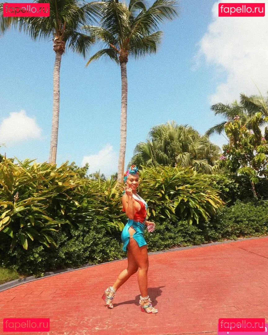 Saweetie Onlyfans Photo Gallery 