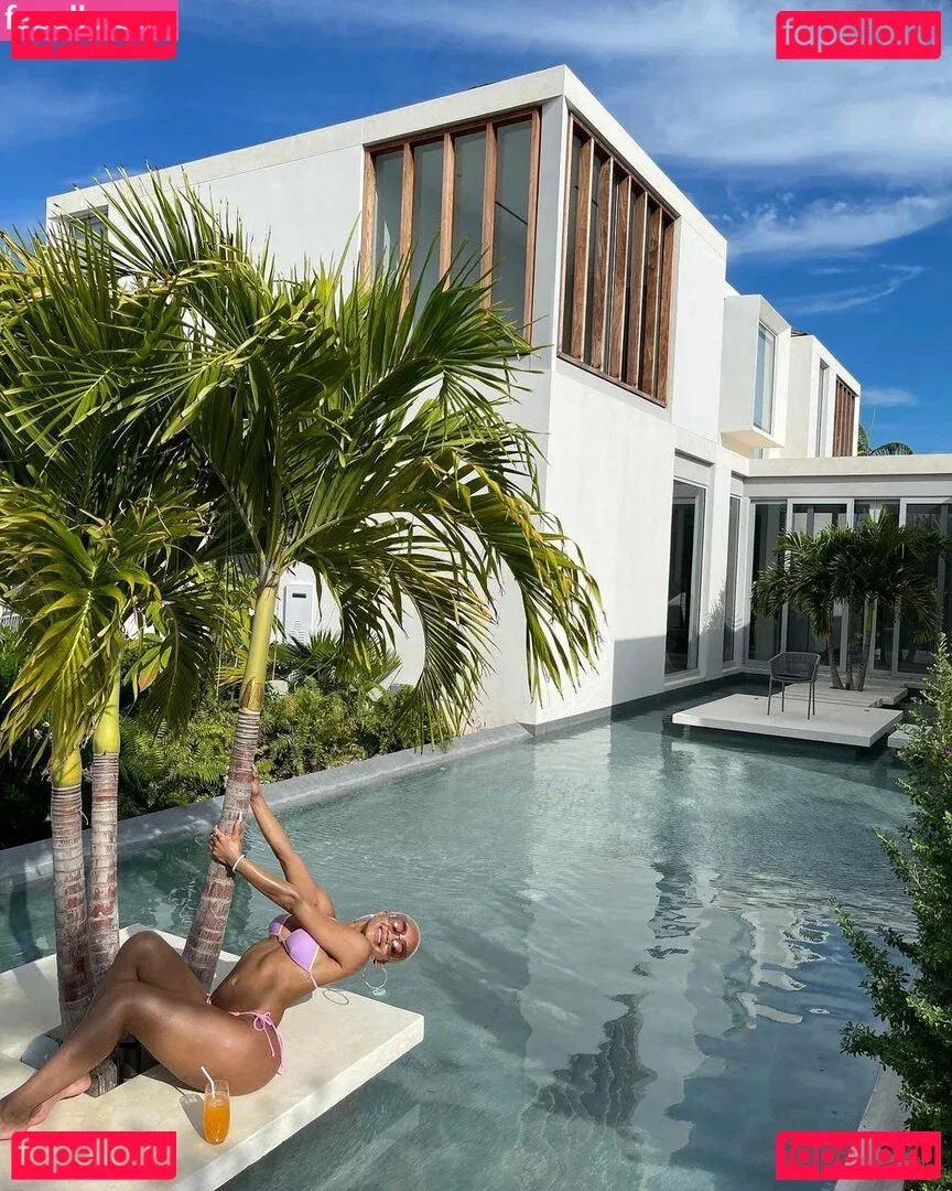 Saweetie Onlyfans Photo Gallery 