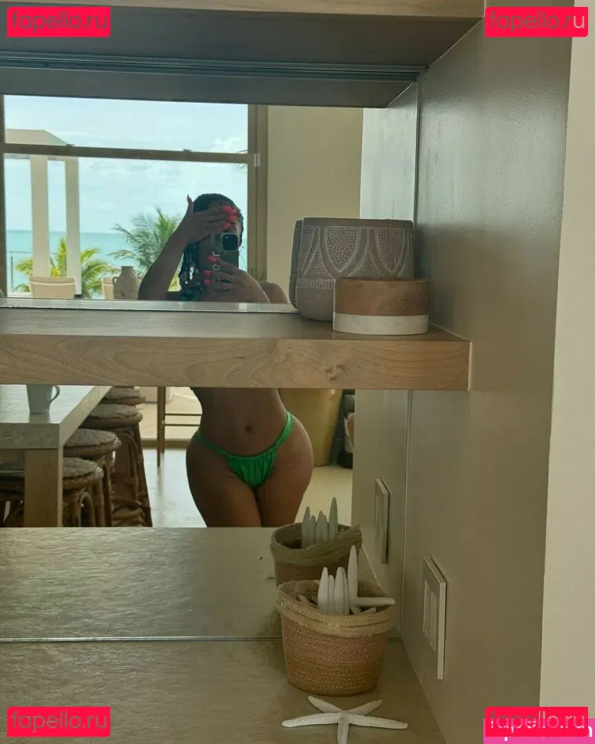 Saweetie Onlyfans Photo Gallery 