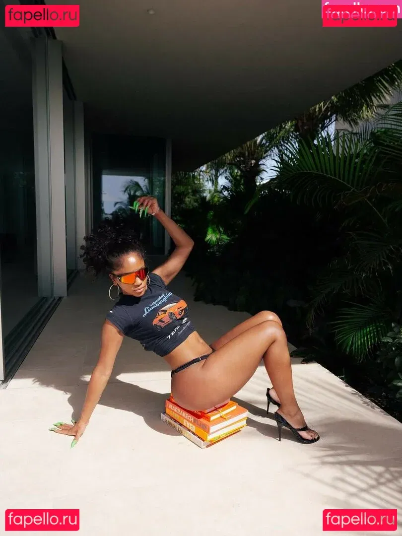 Saweetie Onlyfans Photo Gallery 