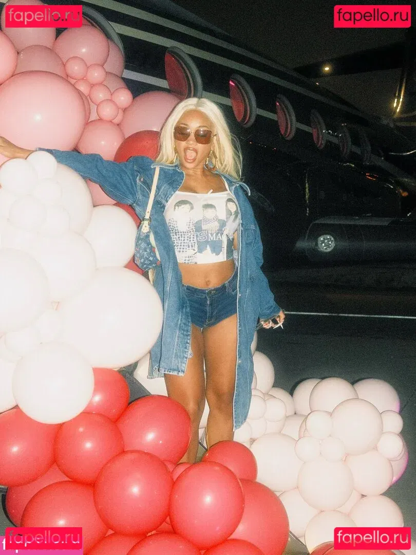 Saweetie Onlyfans Photo Gallery 