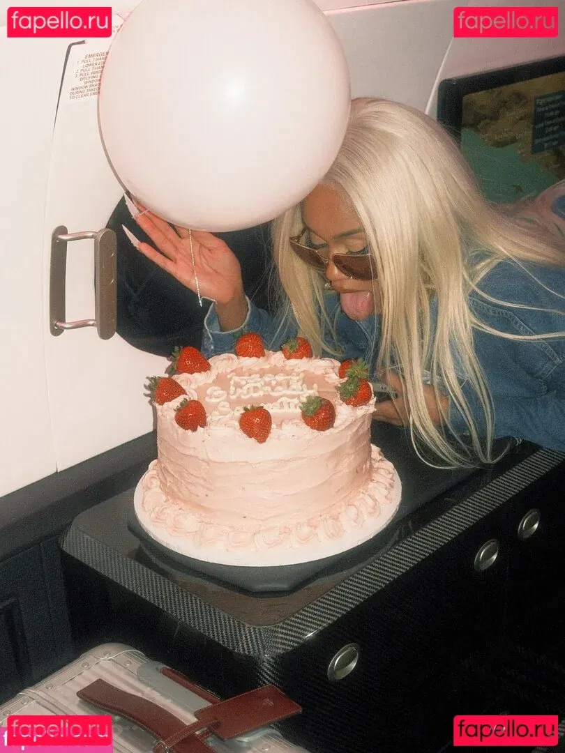 Saweetie Onlyfans Photo Gallery 