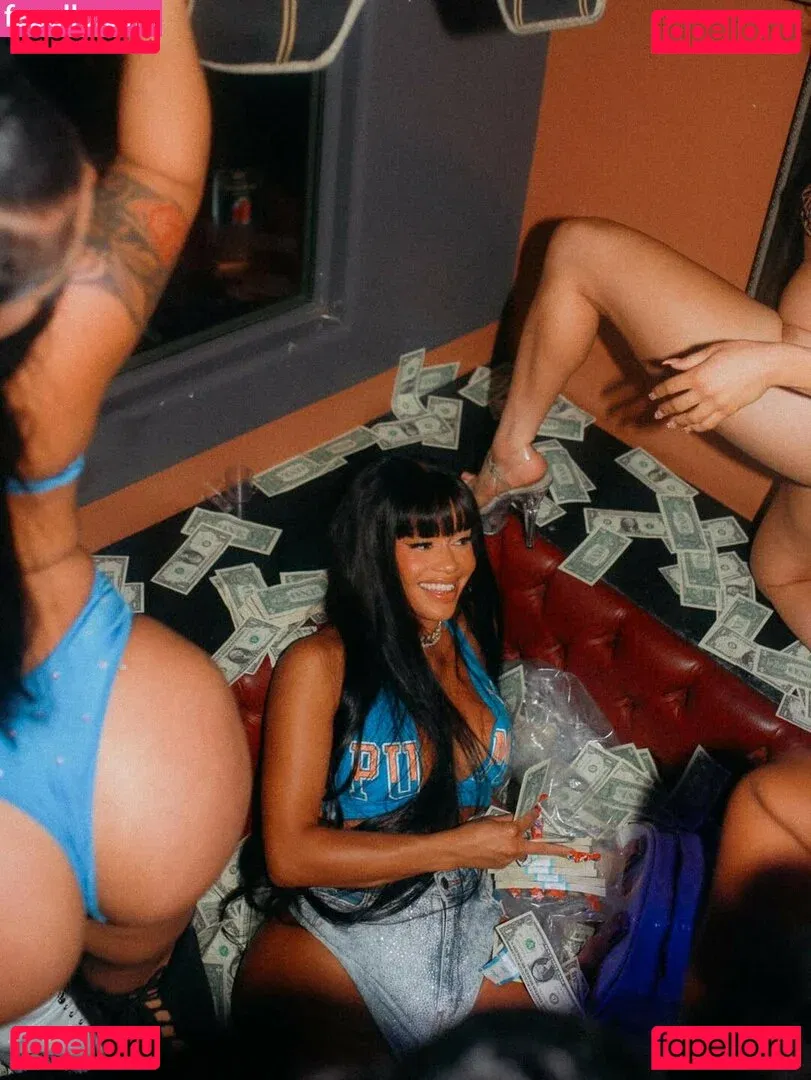 Saweetie Onlyfans Photo Gallery 