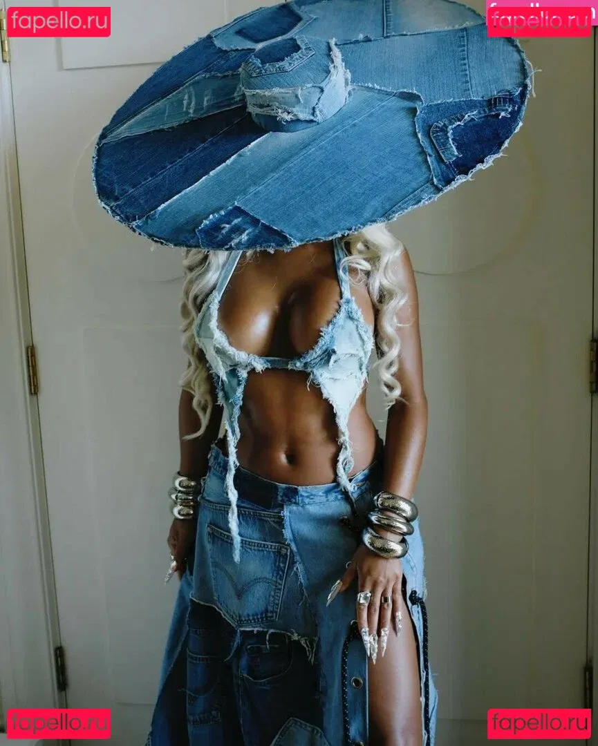 Saweetie Onlyfans Photo Gallery 