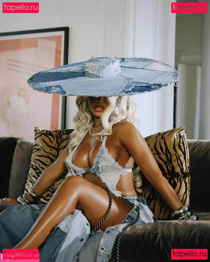 Saweetie Onlyfans Photo Gallery 