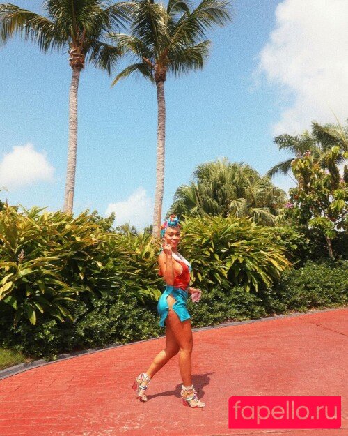 Saweetie Onlyfans Photo Gallery 