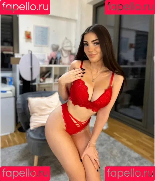 Mellow Maloni Onlyfans Photo Gallery 