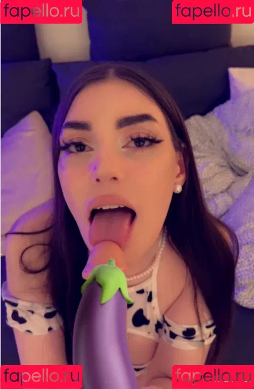 Mellow Maloni Onlyfans Photo Gallery 