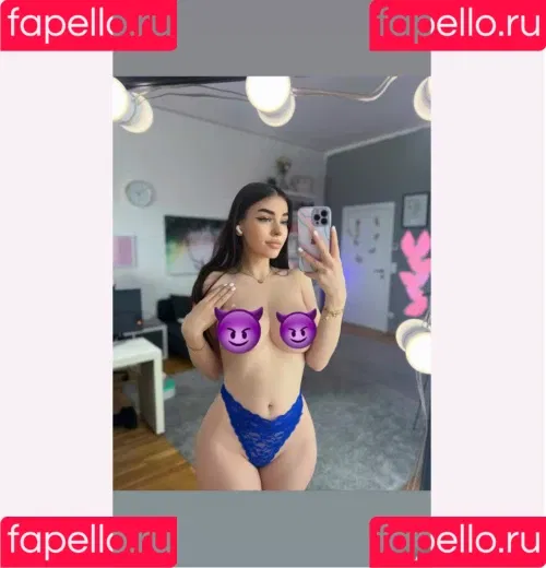 Mellow Maloni Onlyfans Photo Gallery 