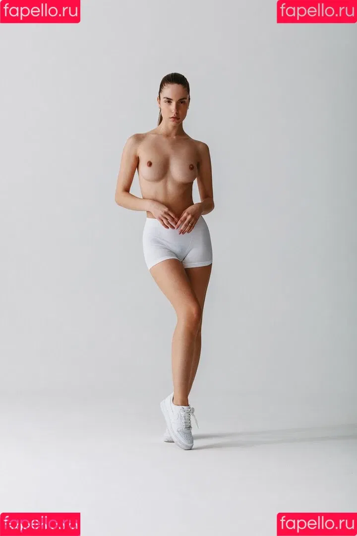 Rebecca Bagnol Onlyfans Photo Gallery 