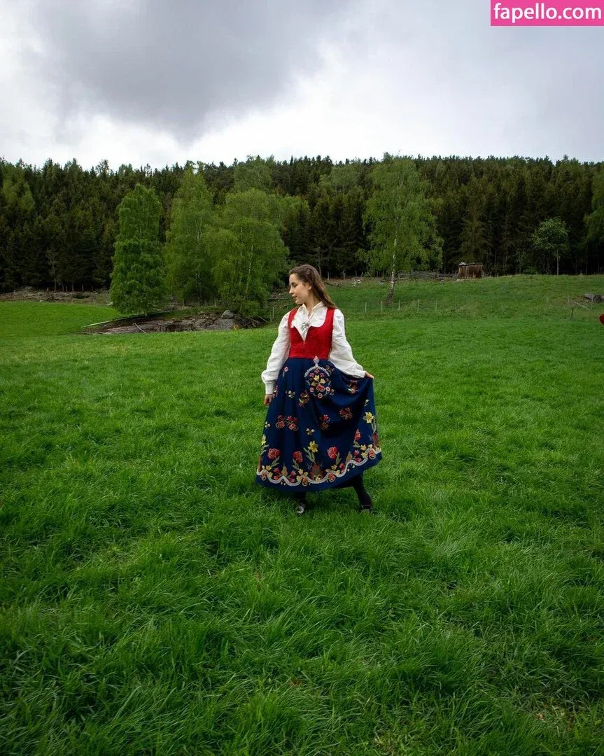 Raineemery Onlyfans Photo Gallery 