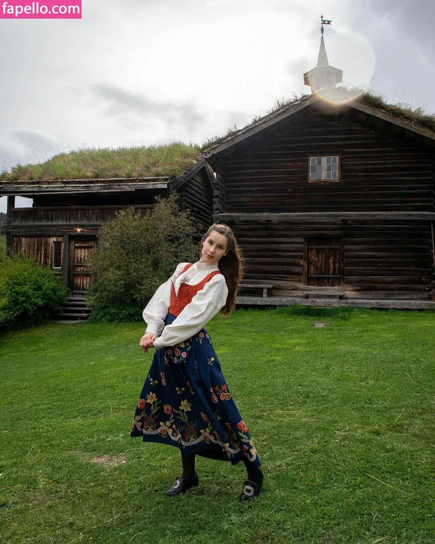 Raineemery Onlyfans Photo Gallery 