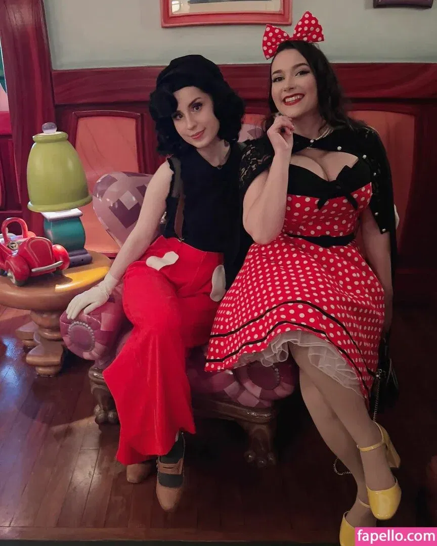 Raineemery Onlyfans Photo Gallery 