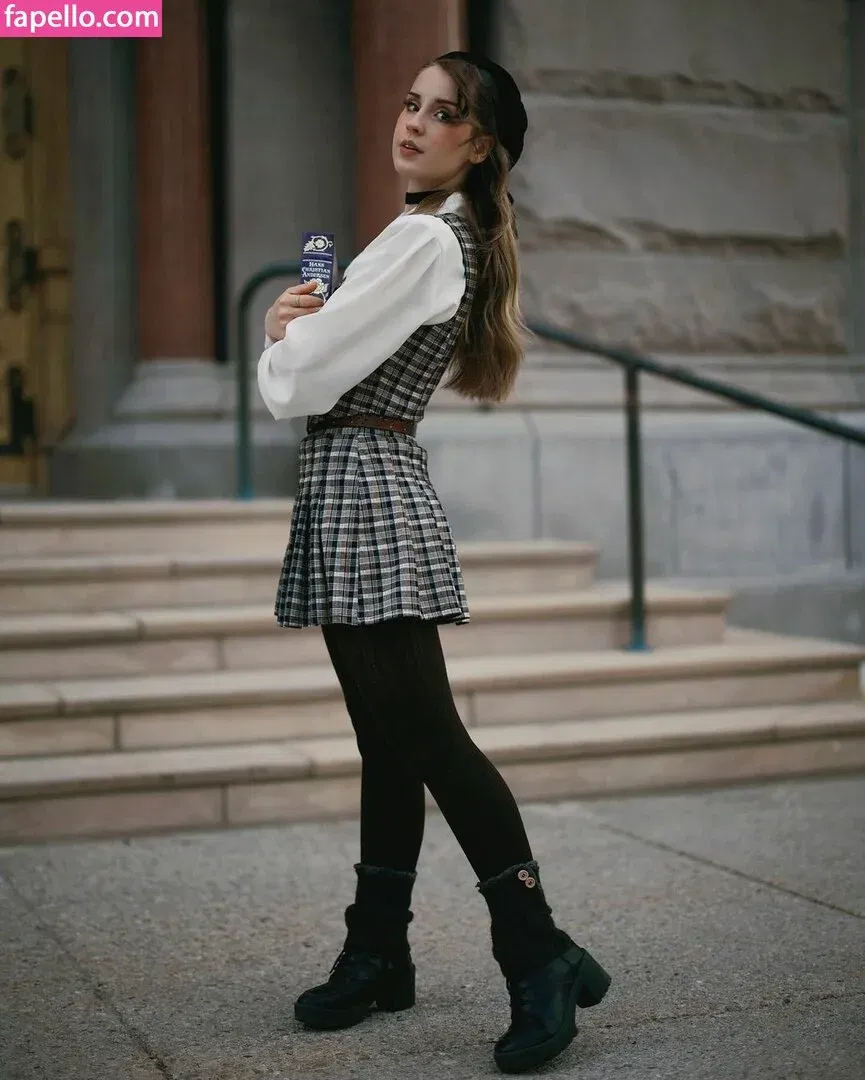 Raineemery Onlyfans Photo Gallery 