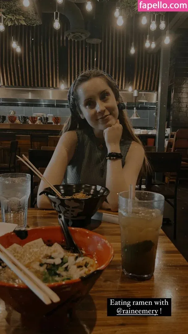 Raineemery Onlyfans Photo Gallery 