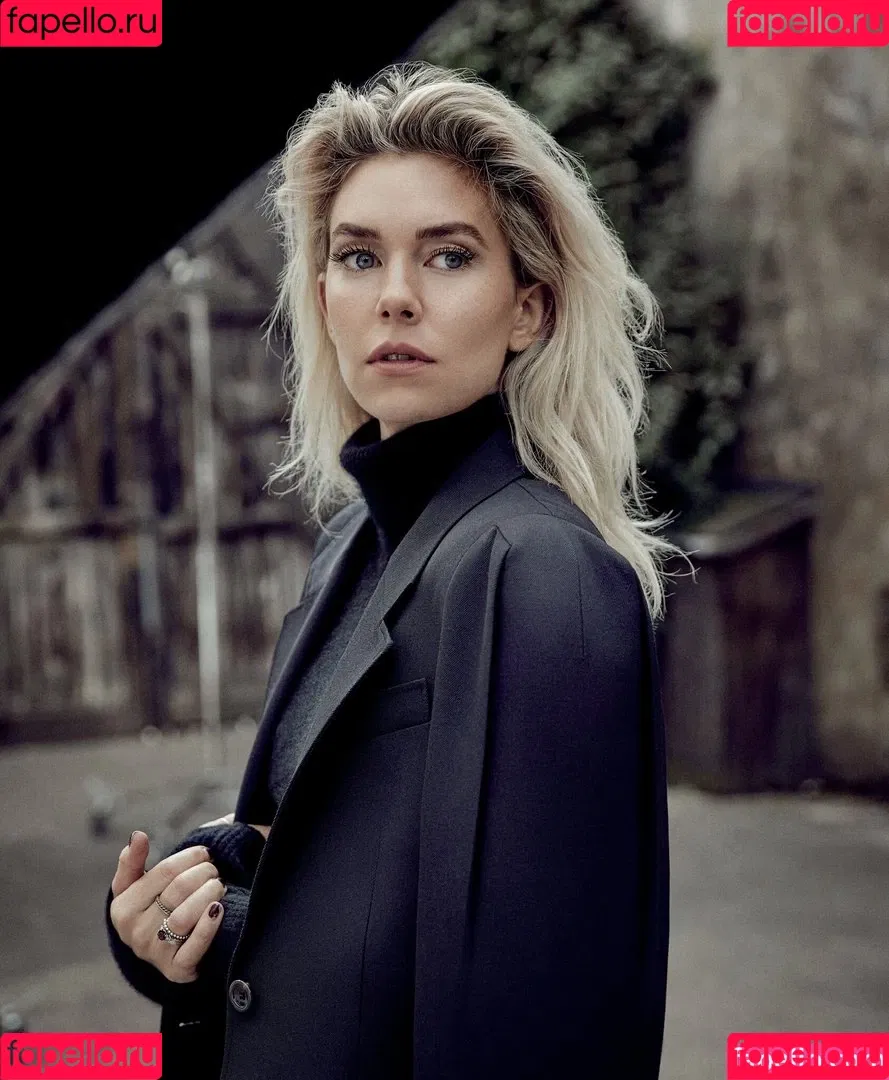 Vanessa Kirby Onlyfans Photo Gallery 