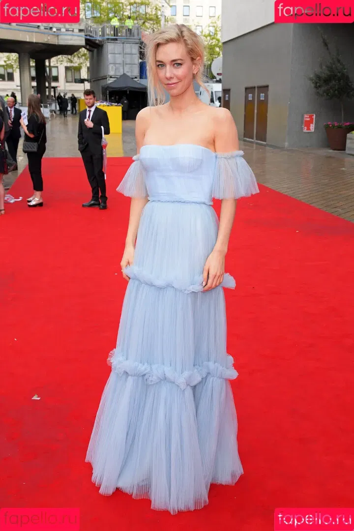 Vanessa Kirby Onlyfans Photo Gallery 