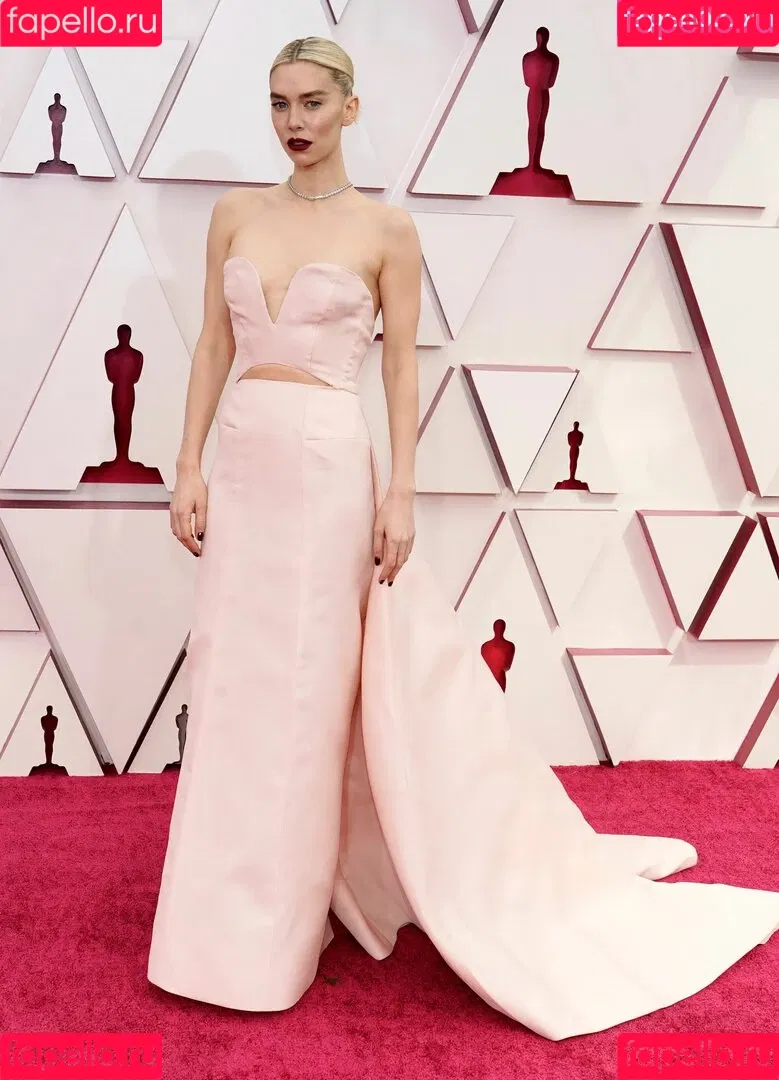 Vanessa Kirby Onlyfans Photo Gallery 
