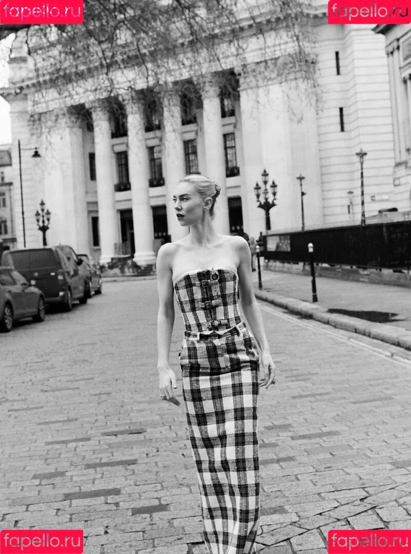 Vanessa Kirby Onlyfans Photo Gallery 