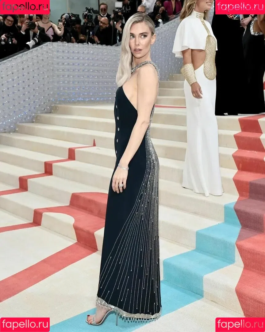 Vanessa Kirby Onlyfans Photo Gallery 