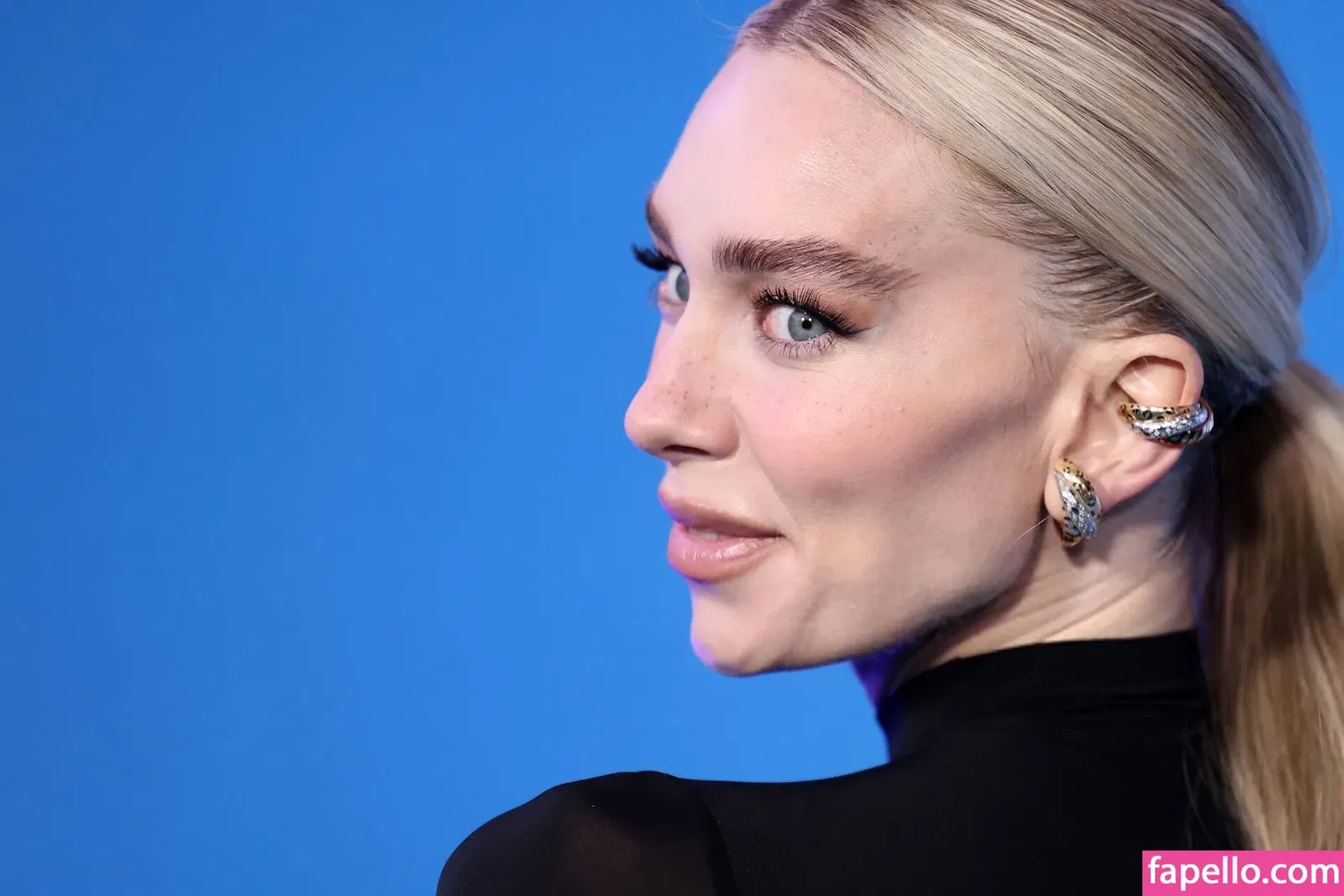 Vanessa Kirby Onlyfans Photo Gallery 