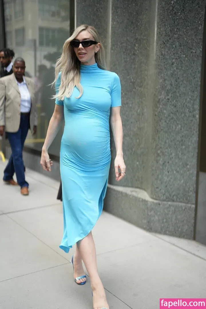 Vanessa Kirby Onlyfans Photo Gallery 