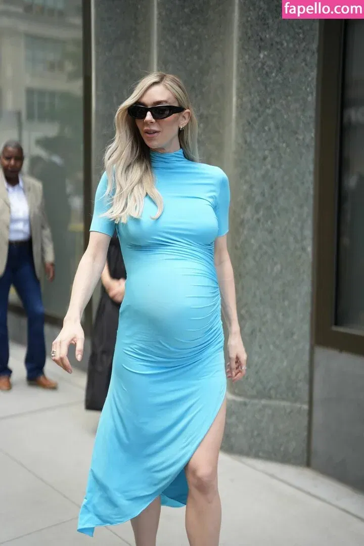 Vanessa Kirby Onlyfans Photo Gallery 