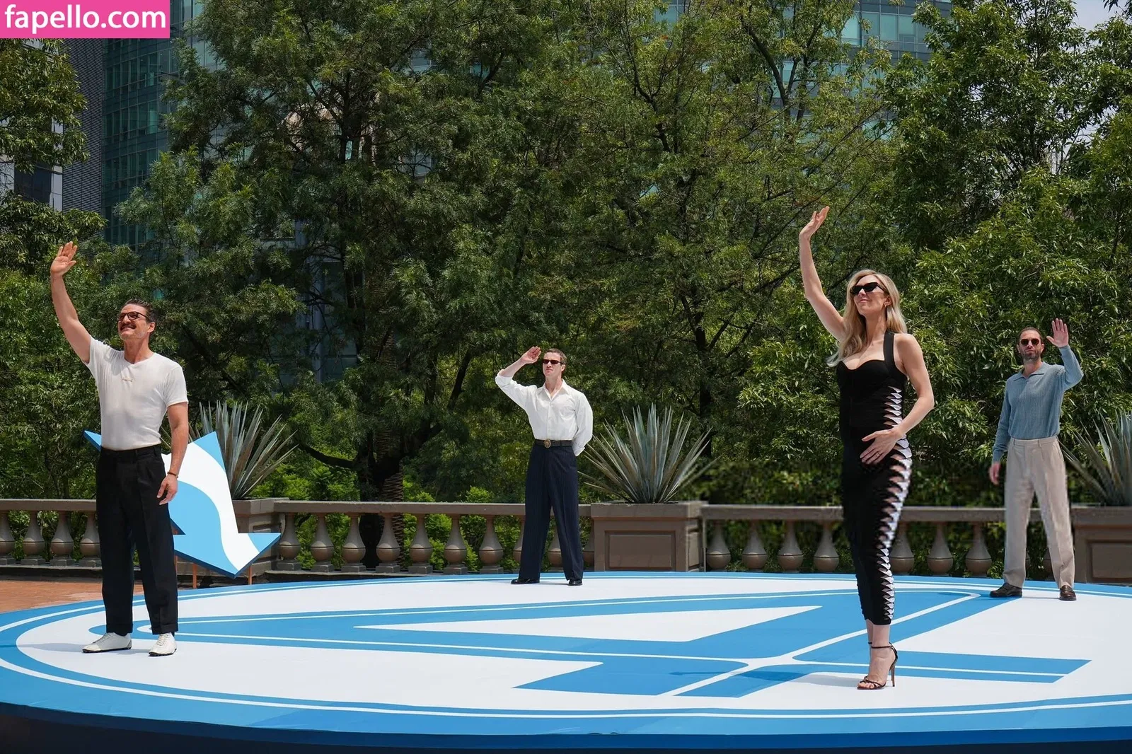 Vanessa Kirby Onlyfans Photo Gallery 