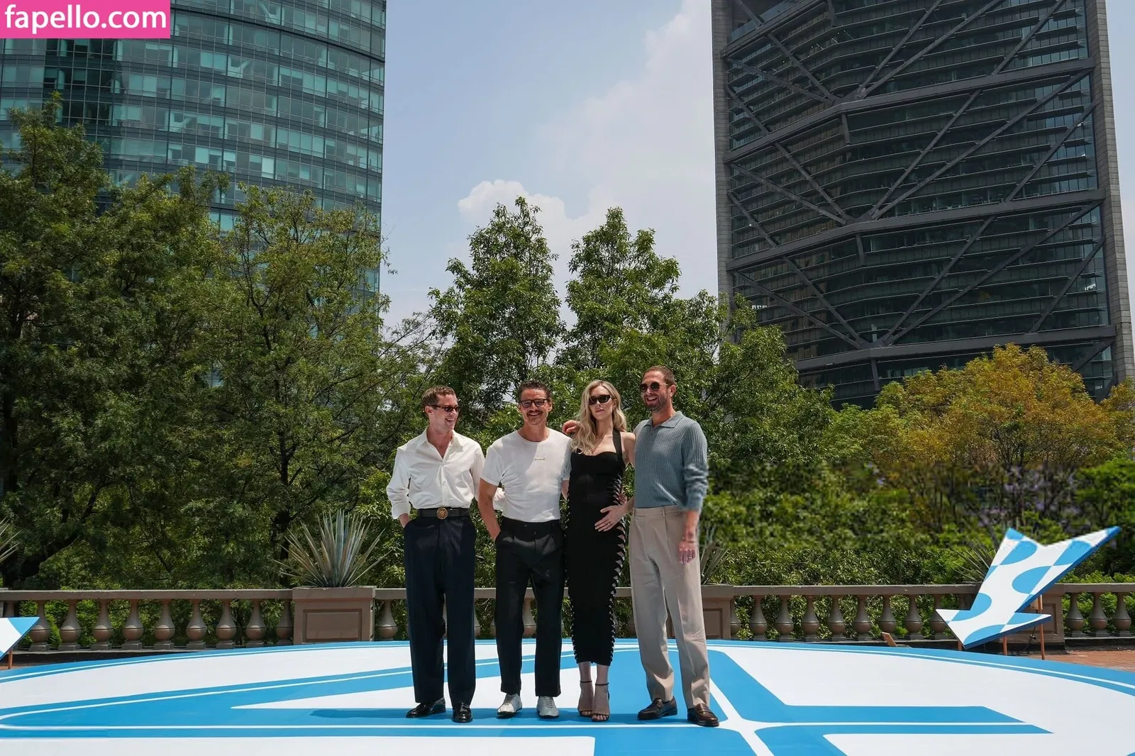 Vanessa Kirby Onlyfans Photo Gallery 