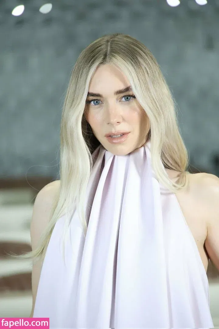 Vanessa Kirby Onlyfans Photo Gallery 