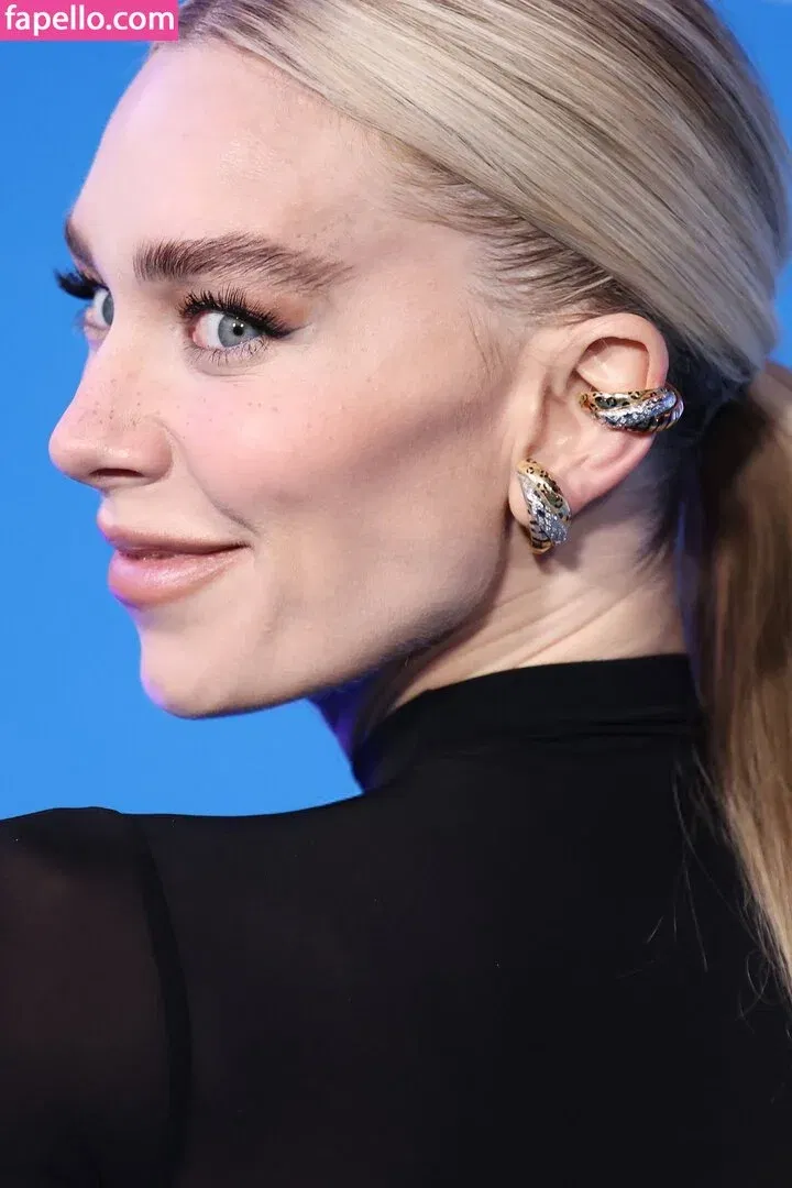 Vanessa Kirby Onlyfans Photo Gallery 