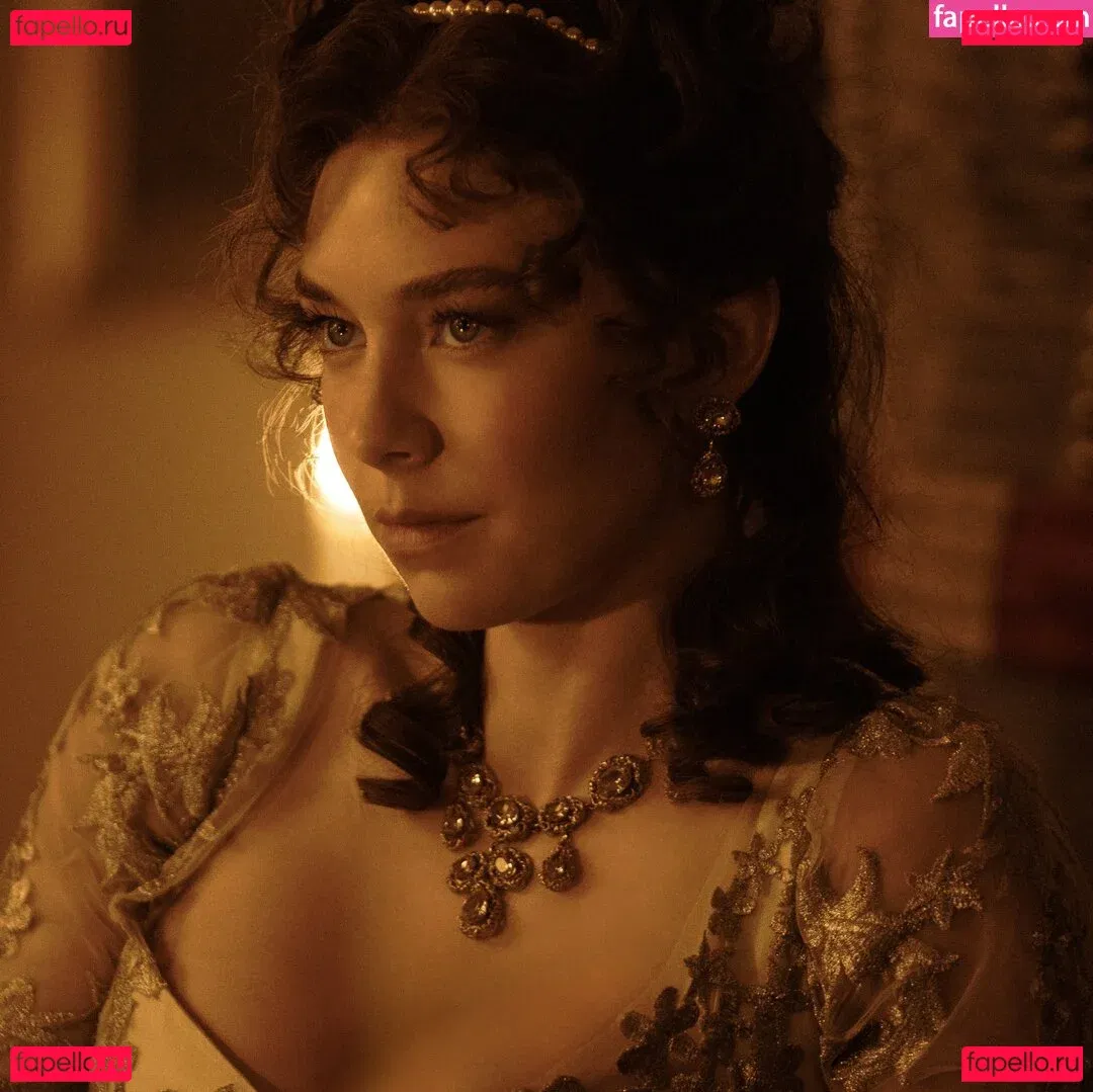 Vanessa Kirby Onlyfans Photo Gallery 