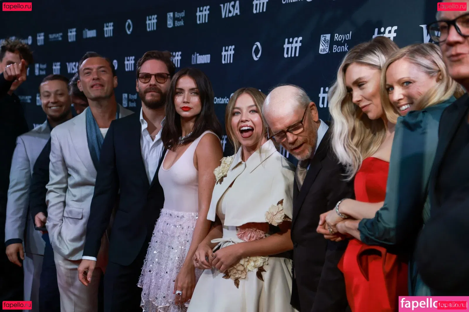 Vanessa Kirby Onlyfans Photo Gallery 