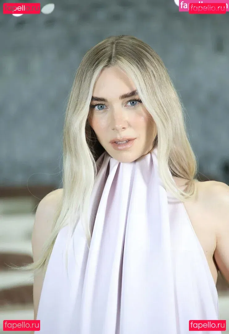 Vanessa Kirby Onlyfans Photo Gallery 