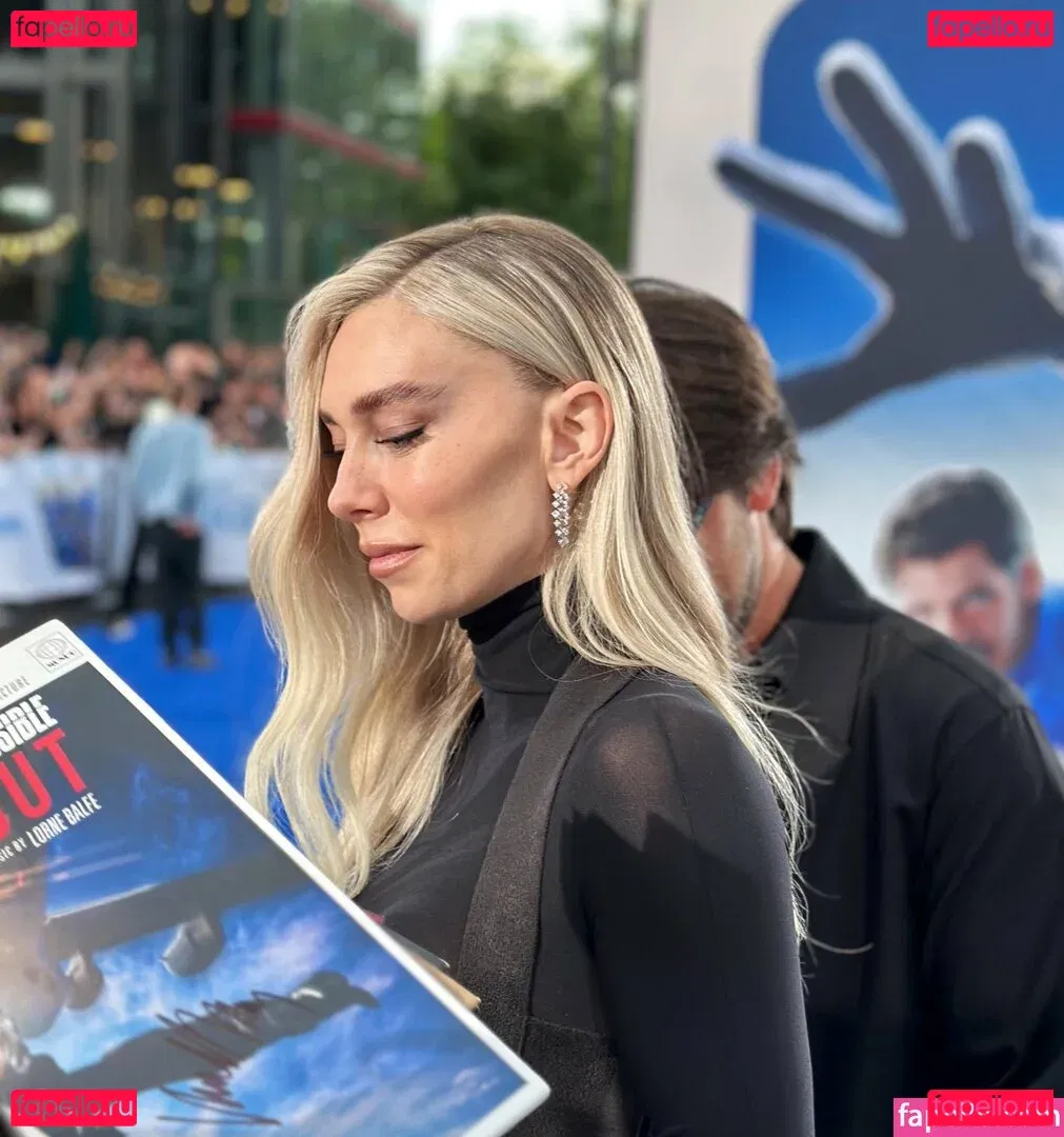 Vanessa Kirby Onlyfans Photo Gallery 