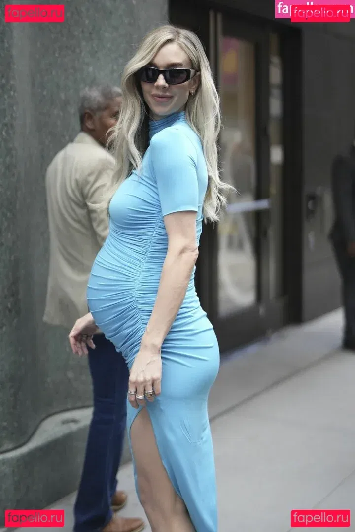 Vanessa Kirby Onlyfans Photo Gallery 