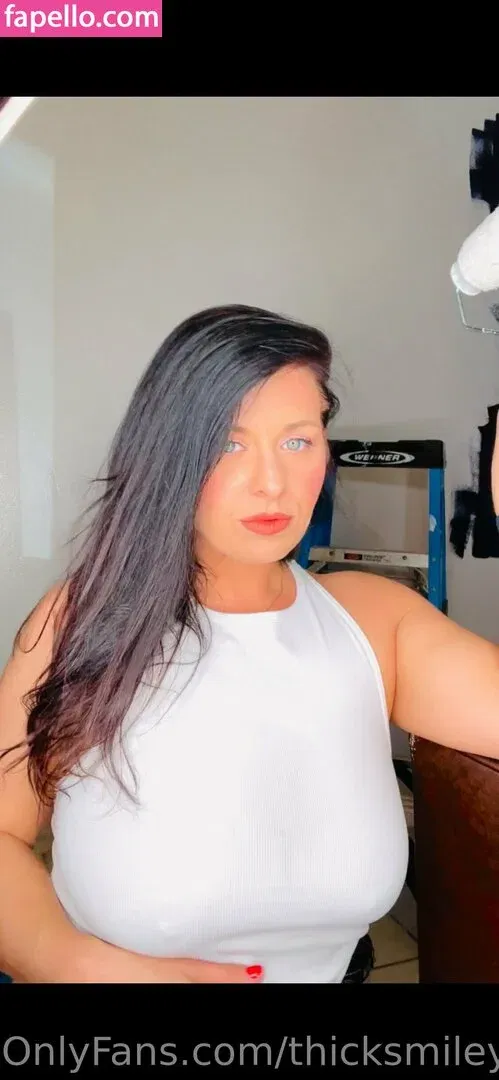 thicksmiley Onlyfans Photo Gallery 