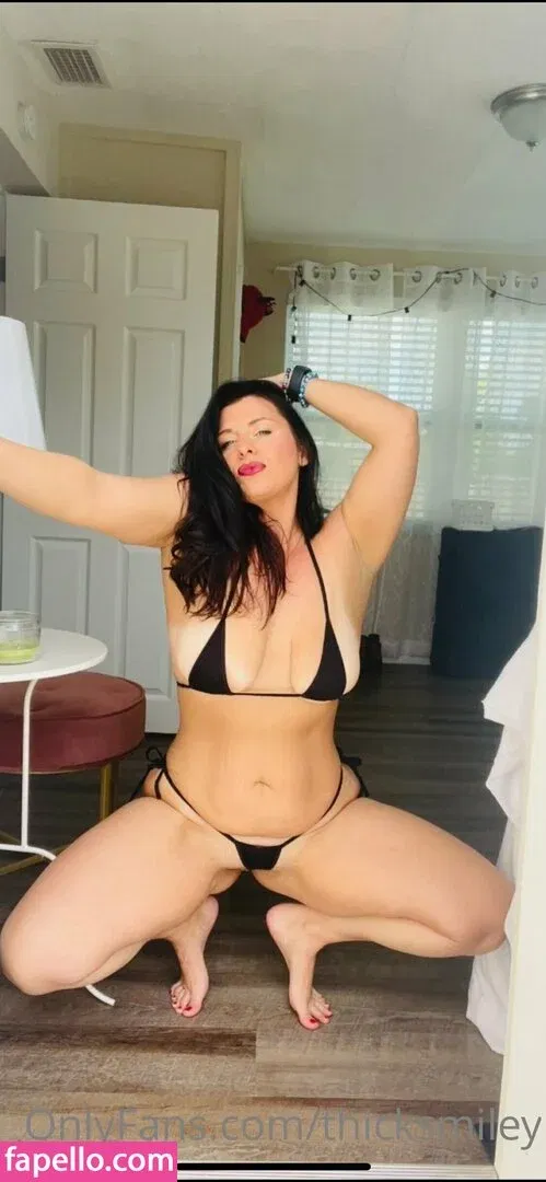 thicksmiley Onlyfans Photo Gallery 