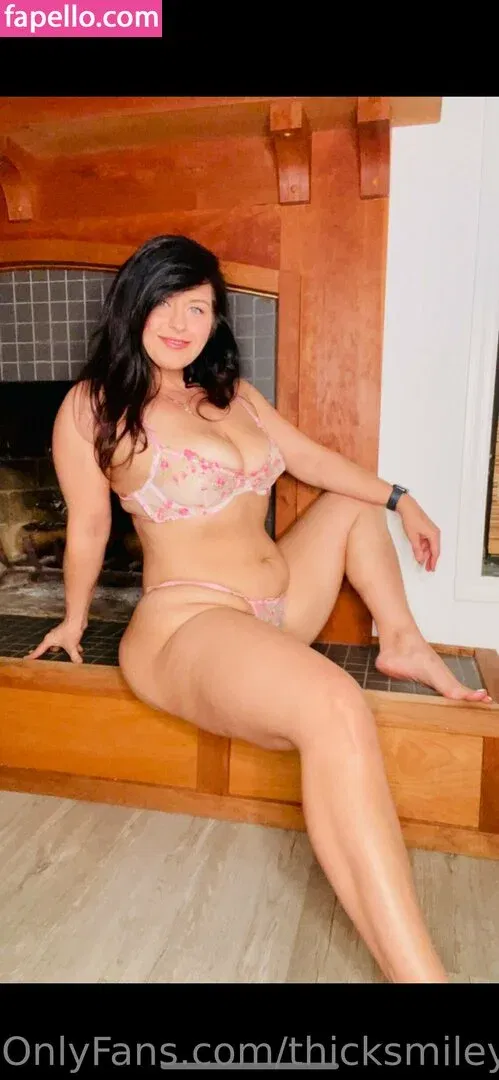 thicksmiley Onlyfans Photo Gallery 