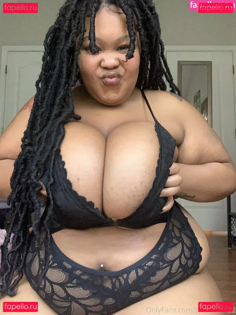 bimbosim22 Onlyfans Photo Gallery 