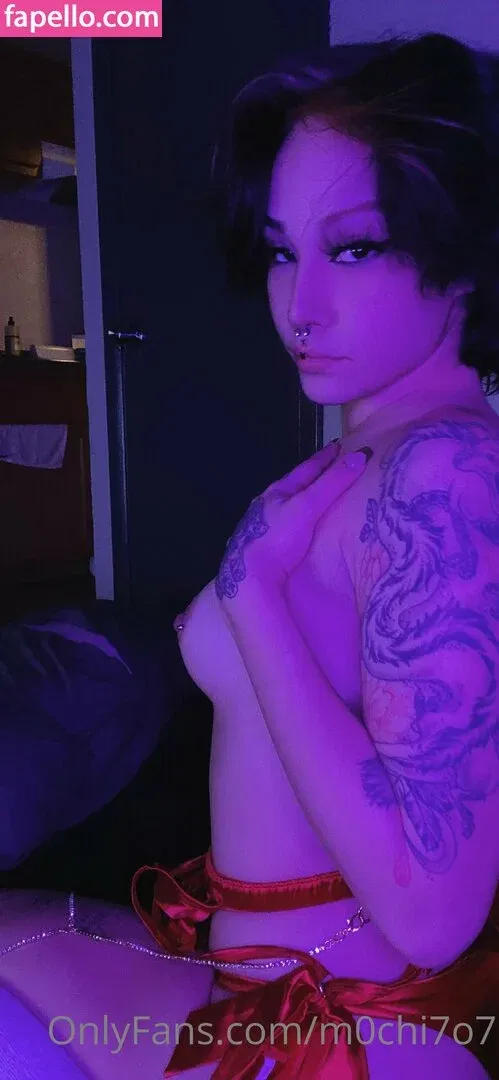m0chi7o7 Onlyfans Photo Gallery 