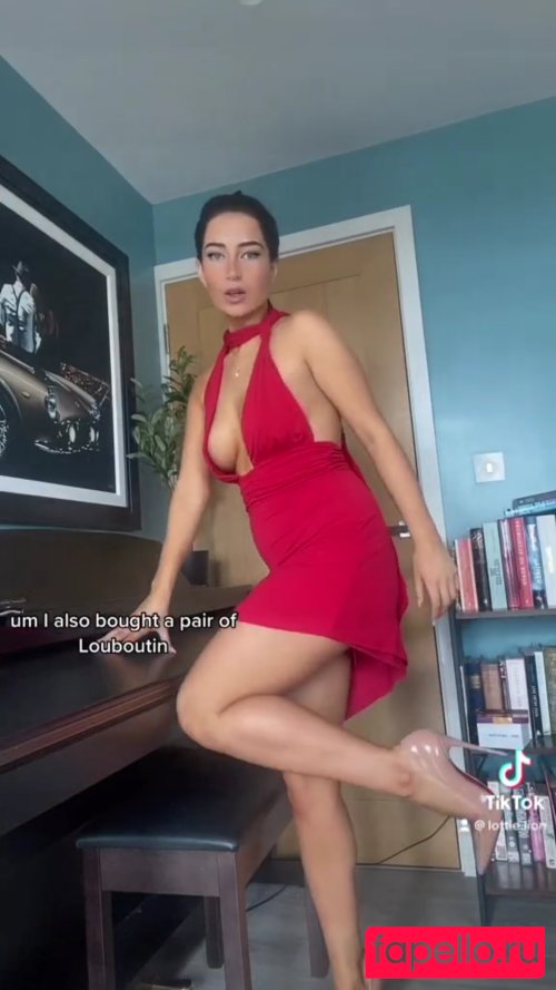 Lottie Lion Nude Onlyfans Photo 11