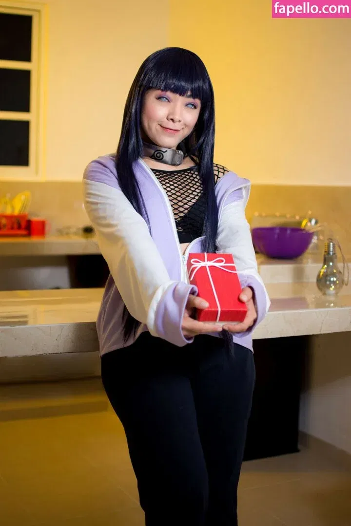 Hitomi Locks Onlyfans Photo Gallery 