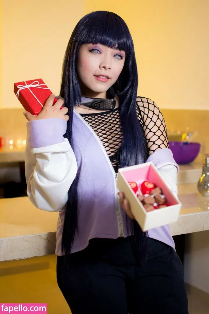 Hitomi Locks Onlyfans Photo Gallery 